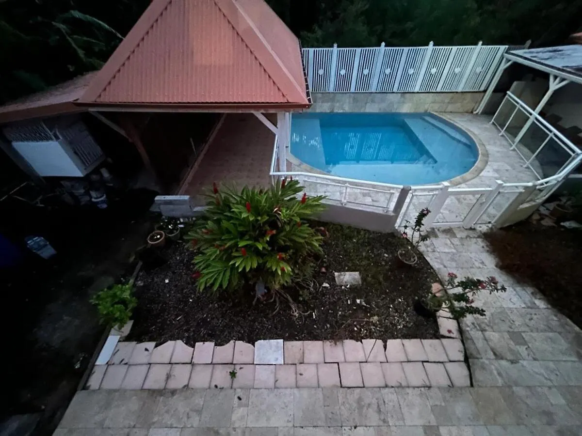 Bungalow Climatise Avec Piscine A La Residence Ker Anna Sainte-Anne